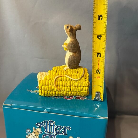 Vintage Mouse Figurine After The Party Mice Munro Anthropomorphic Corn Cob Gift - Picture 3 of 4